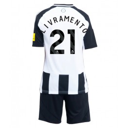 Newcastle United Tino Livramento #21 Thuis tenue Kids 2024-25 Korte Mouw (+ Korte broeken)